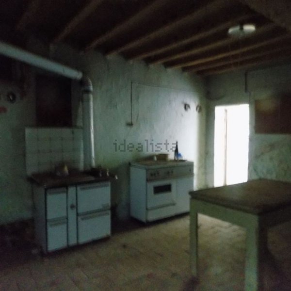 casale in vendita a Reggio nell'Emilia in zona Mancasale