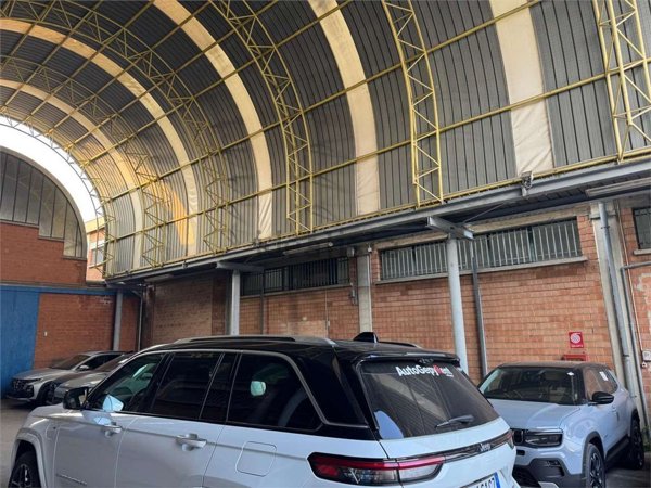 capannone in vendita a Reggio nell'Emilia in zona Pieve Modolena
