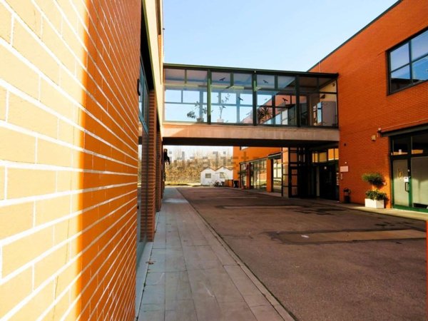 ufficio in vendita a Reggio nell'Emilia in zona Città Storica