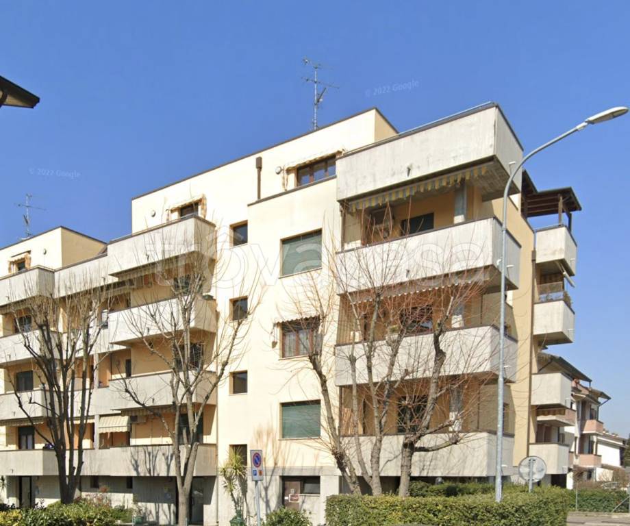 appartamento in vendita a Reggio nell'Emilia in zona Roncina
