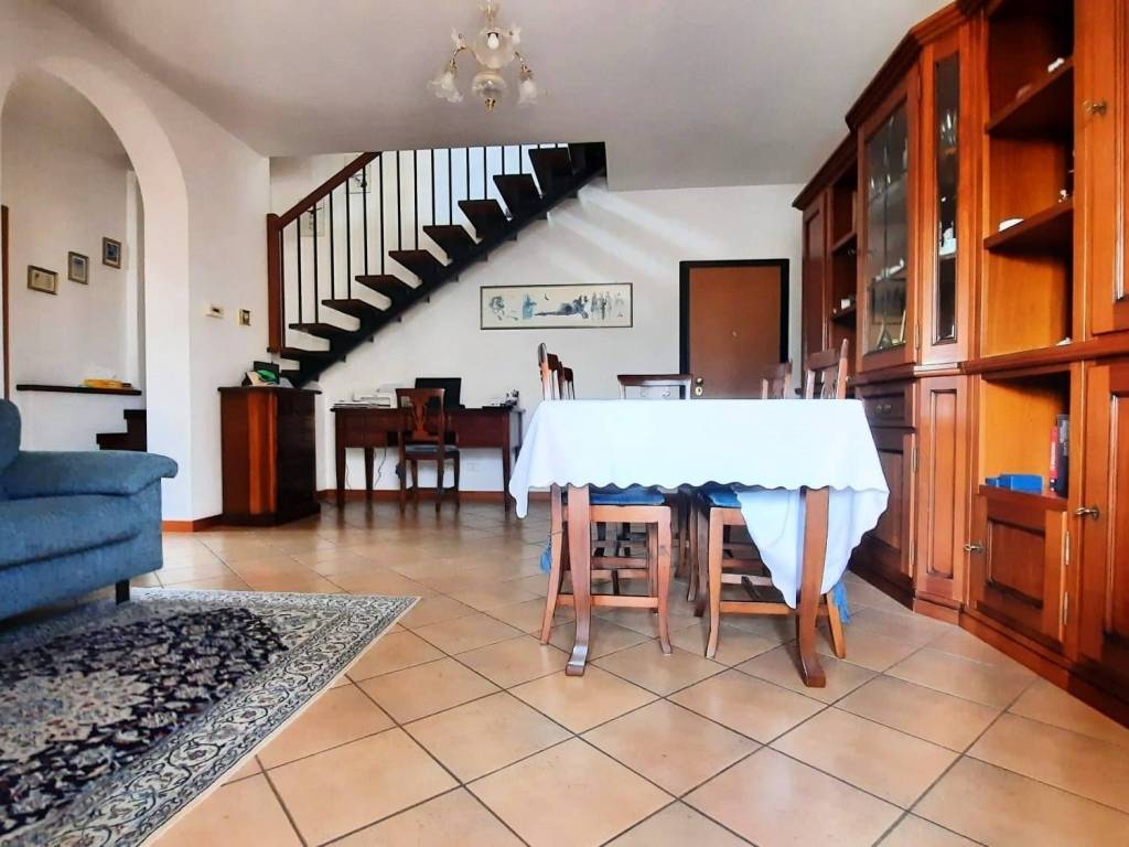 appartamento in vendita a Reggio nell'Emilia in zona Città Storica