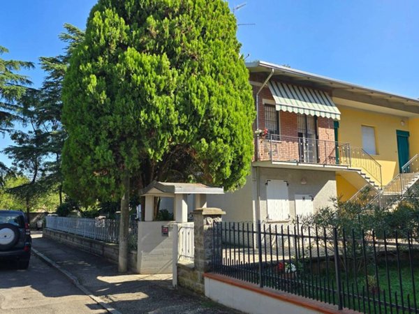 casa indipendente in vendita a Reggio nell'Emilia in zona San Bartolomeo