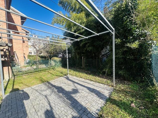 casa indipendente in vendita a Reggio nell'Emilia in zona Belvedere