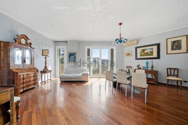 appartamento in vendita a Reggio nell'Emilia in zona Città Storica