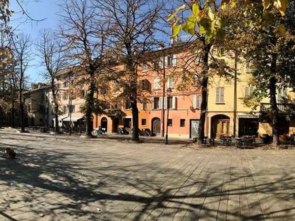 appartamento in vendita a Reggio nell'Emilia in zona Città Storica