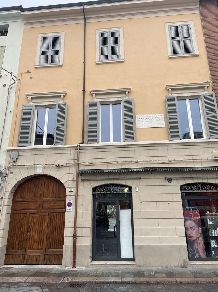 appartamento in vendita a Reggio nell'Emilia in zona Città Storica