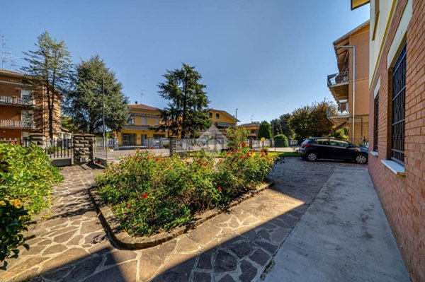 casa indipendente in vendita a Reggio nell'Emilia