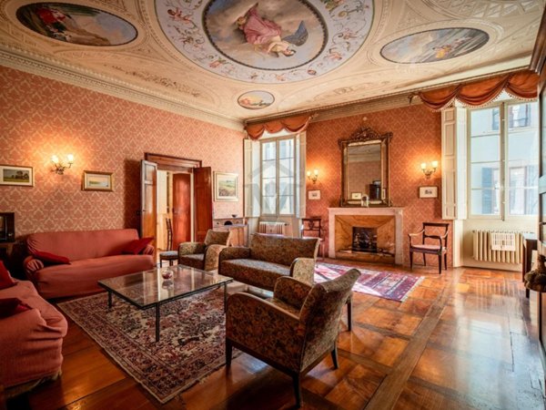 appartamento in vendita a Reggio nell'Emilia in zona Città Storica