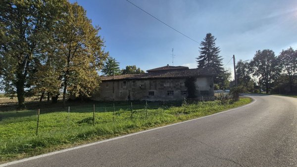 rudere in vendita a Reggio nell'Emilia in zona Sesso