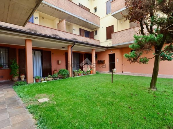 appartamento in vendita a Reggio nell'Emilia in zona Roncocesi