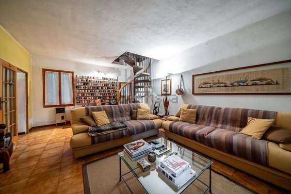 appartamento in vendita a Reggio nell'Emilia in zona Buco del Signore