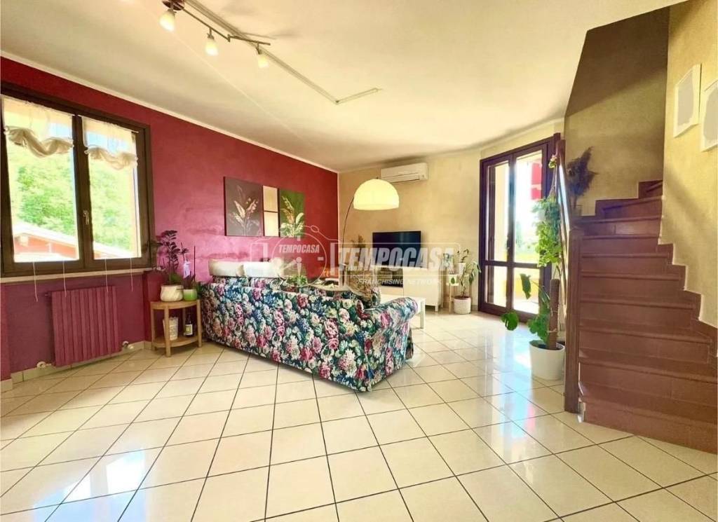 appartamento in vendita a Reggio nell'Emilia in zona Cadè / Gaida