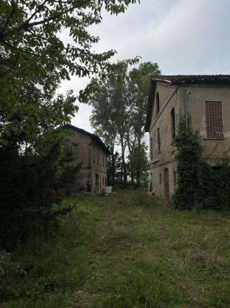 casale in vendita a Reggio nell'Emilia in zona Città Storica