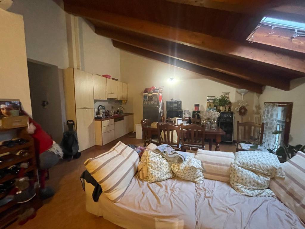 appartamento in vendita a Reggio nell'Emilia in zona Cavazzoli