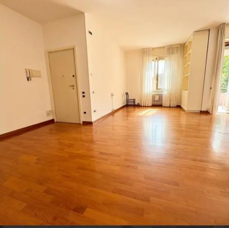 appartamento in vendita a Reggio nell'Emilia in zona Città Storica