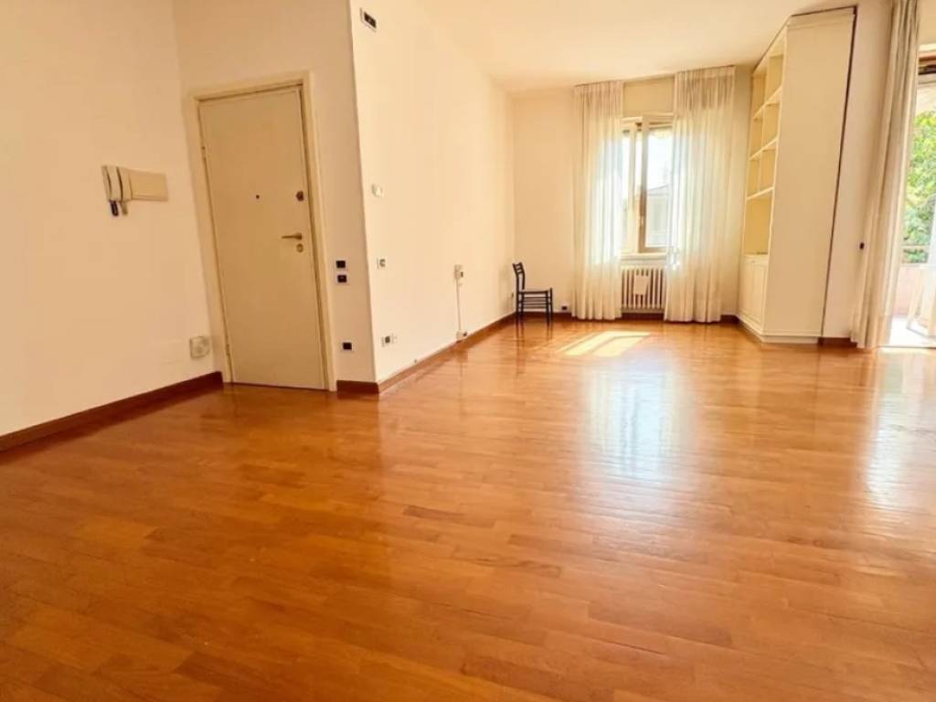 appartamento in vendita a Reggio nell'Emilia in zona Città Storica