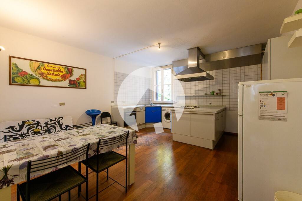 casa indipendente in vendita a Reggio nell'Emilia in zona Città Storica