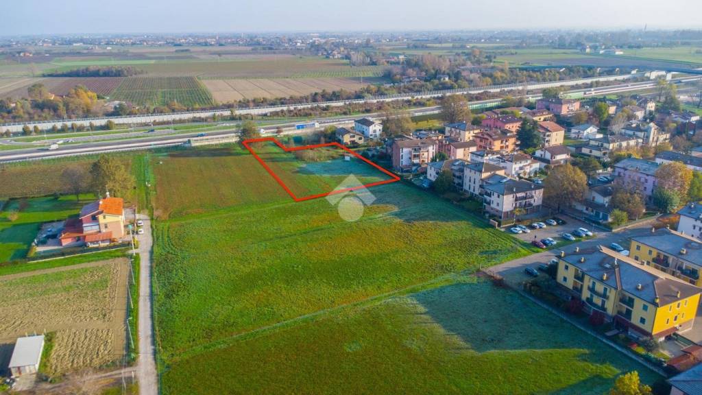 casa indipendente in vendita a Reggio nell'Emilia in zona Roncocesi