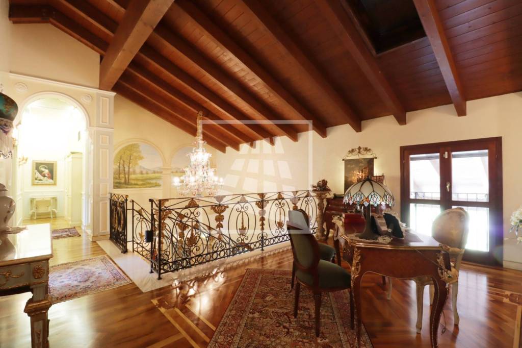 casa indipendente in vendita a Reggio nell'Emilia in zona Castellazzo