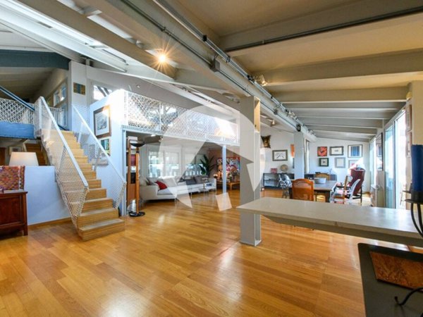 appartamento in vendita a Reggio nell'Emilia in zona Città Storica