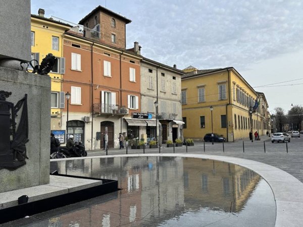 appartamento in vendita a Reggio nell'Emilia in zona Città Storica
