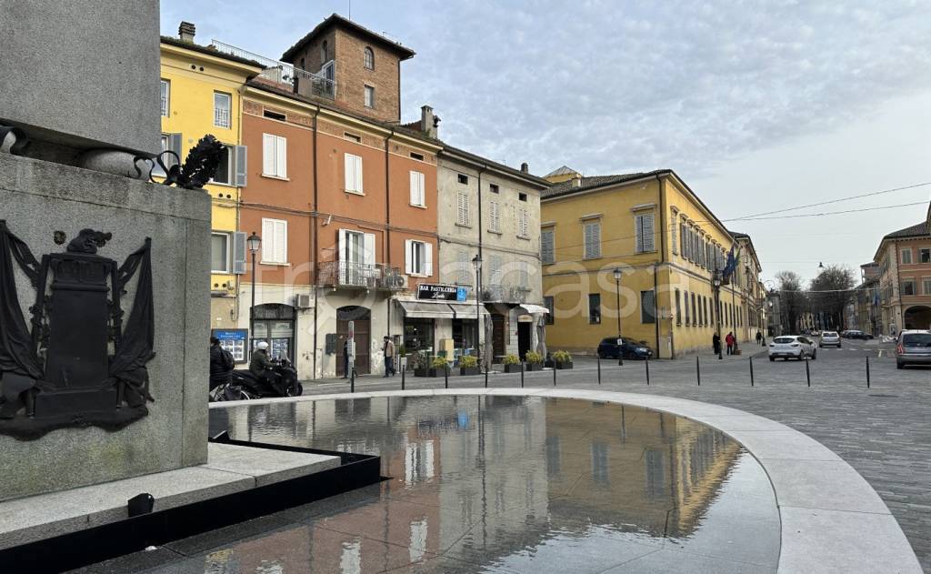 appartamento in vendita a Reggio nell'Emilia in zona Città Storica