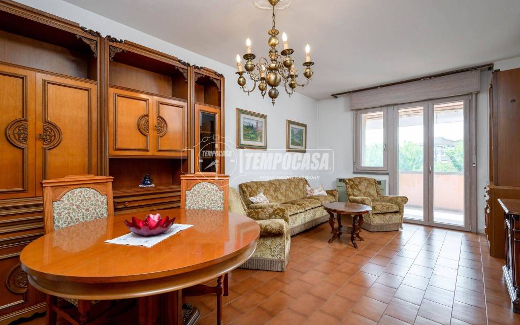 appartamento in vendita a Reggio nell'Emilia in zona Città Storica