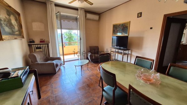 appartamento in vendita a Reggio nell'Emilia in zona Ospizio