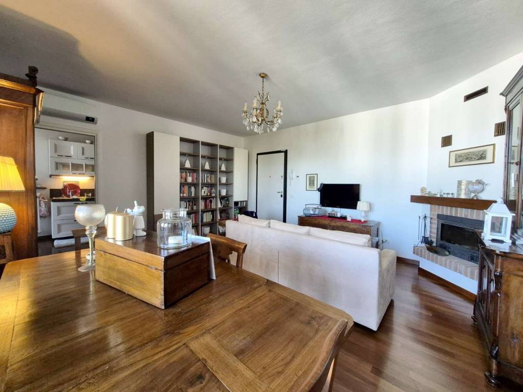 appartamento in vendita a Reggio nell'Emilia in zona Sesso