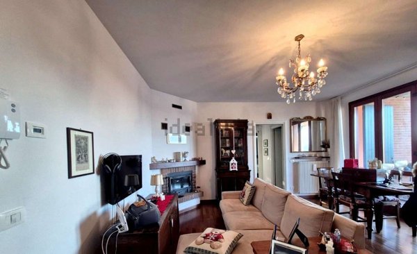 appartamento in vendita a Reggio nell'Emilia in zona Sesso