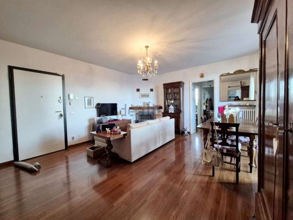 appartamento in vendita a Reggio nell'Emilia in zona Sesso