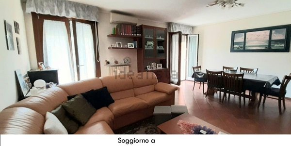 casa indipendente in vendita a Reggio nell'Emilia in zona Rivalta