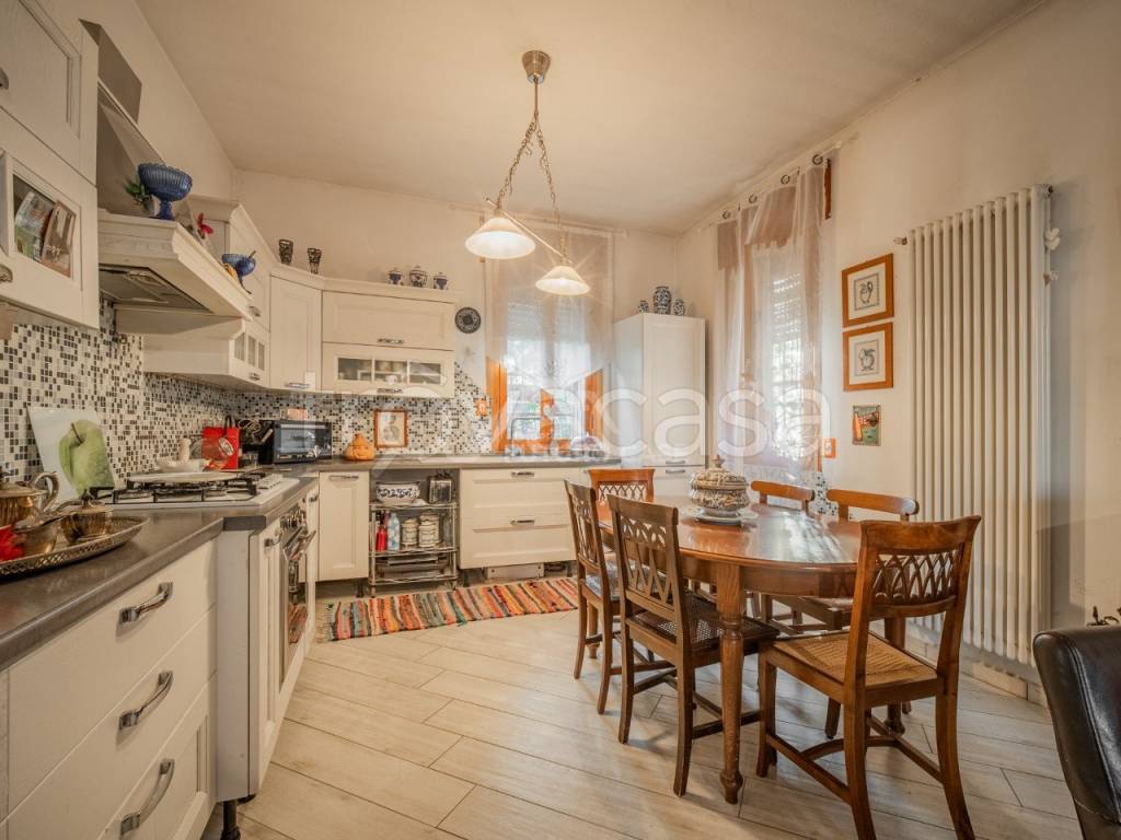 casa indipendente in vendita a Reggio nell'Emilia in zona Cadè / Gaida