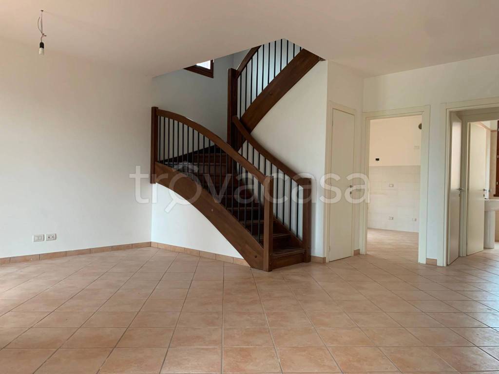 casa indipendente in vendita a Reggio nell'Emilia in zona Gavasseto