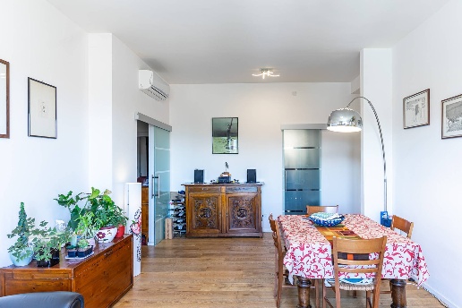 appartamento in vendita a Reggio nell'Emilia in zona Città Storica