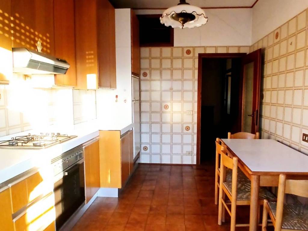 appartamento in vendita a Reggio nell'Emilia in zona Ospizio