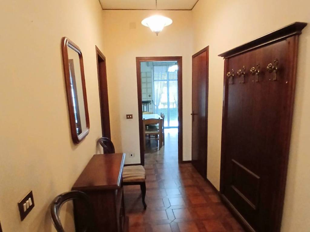 appartamento in vendita a Reggio nell'Emilia in zona Ospizio