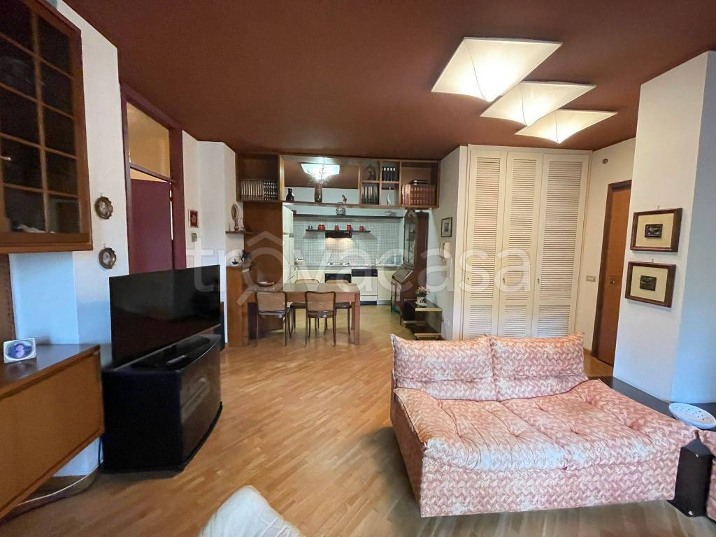 appartamento in vendita a Reggio nell'Emilia in zona Città Storica