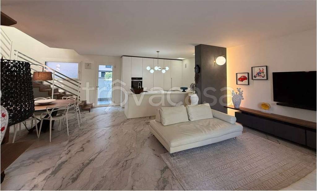 casa indipendente in vendita a Reggio nell'Emilia in zona Marmirolo