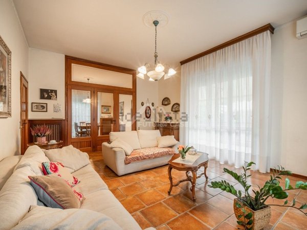 appartamento in vendita a Reggio nell'Emilia in zona Orologio