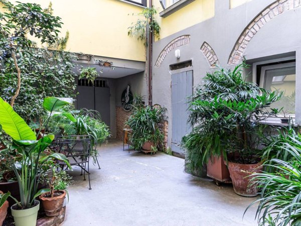 casa indipendente in vendita a Reggio nell'Emilia in zona Città Storica