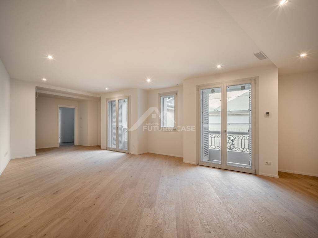 appartamento in vendita a Reggio nell'Emilia in zona Città Storica