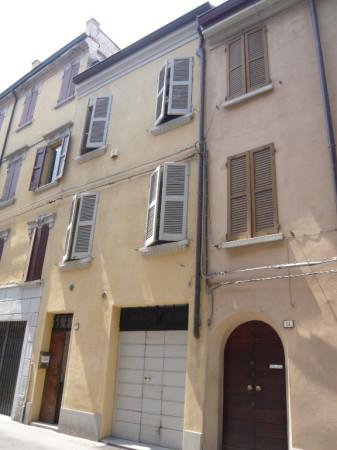 casa indipendente in vendita a Reggio nell'Emilia in zona Città Storica