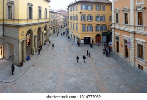 appartamento in vendita a Reggio nell'Emilia in zona Città Storica