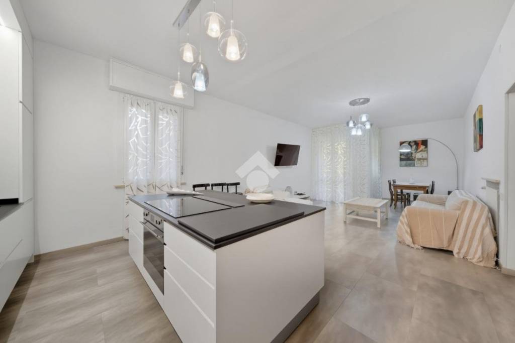 appartamento in vendita a Reggio nell'Emilia in zona Codemondo