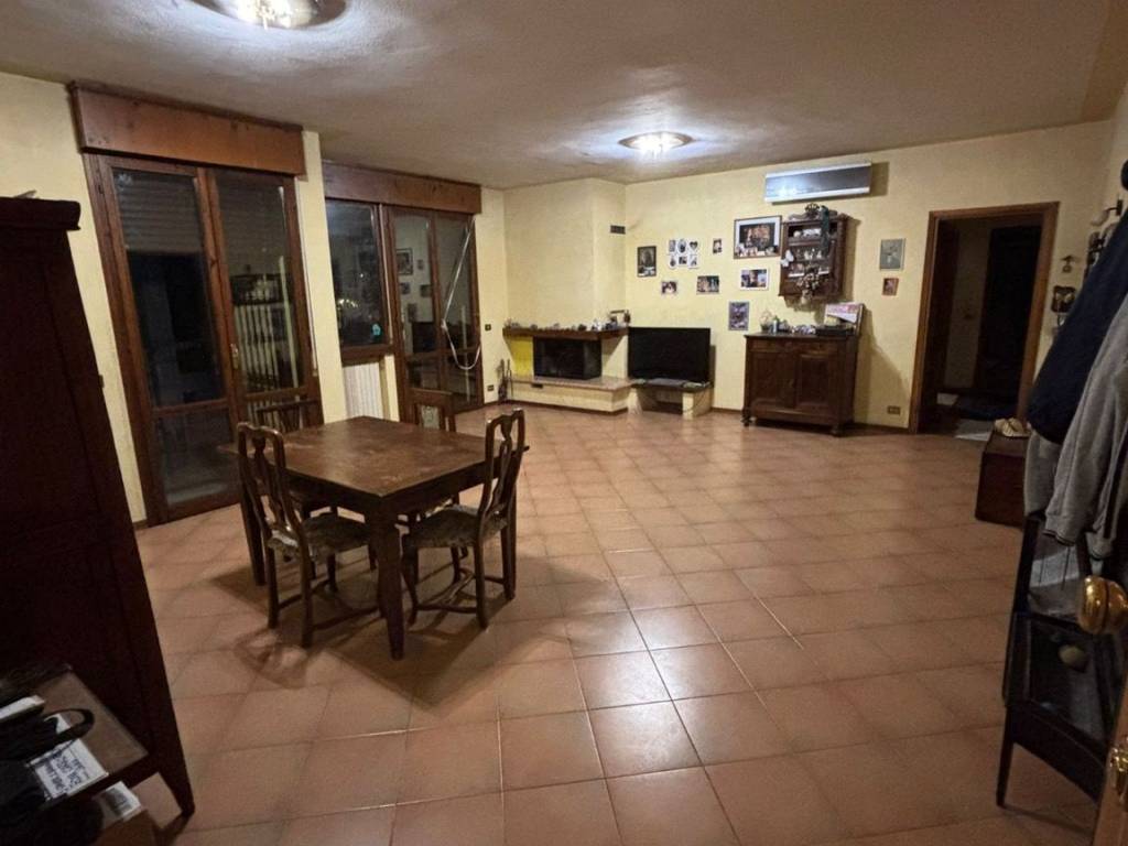 appartamento in vendita a Reggio nell'Emilia in zona Carrozzone