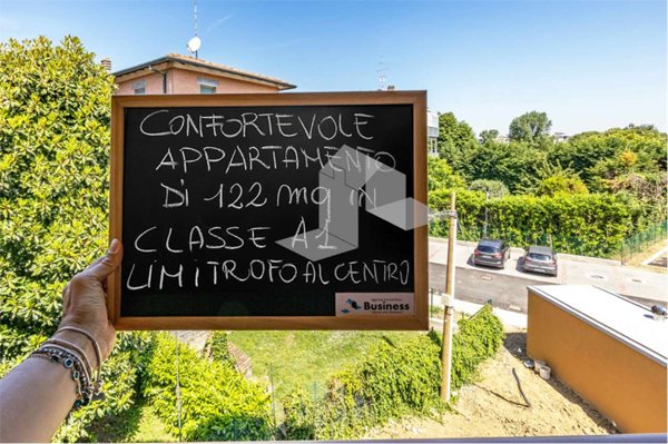 appartamento in vendita a Reggio nell'Emilia in zona Città Storica