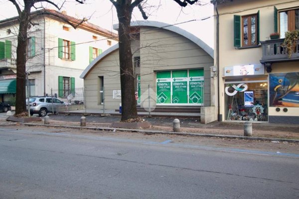 negozio in vendita a Reggio nell'Emilia in zona Città Storica