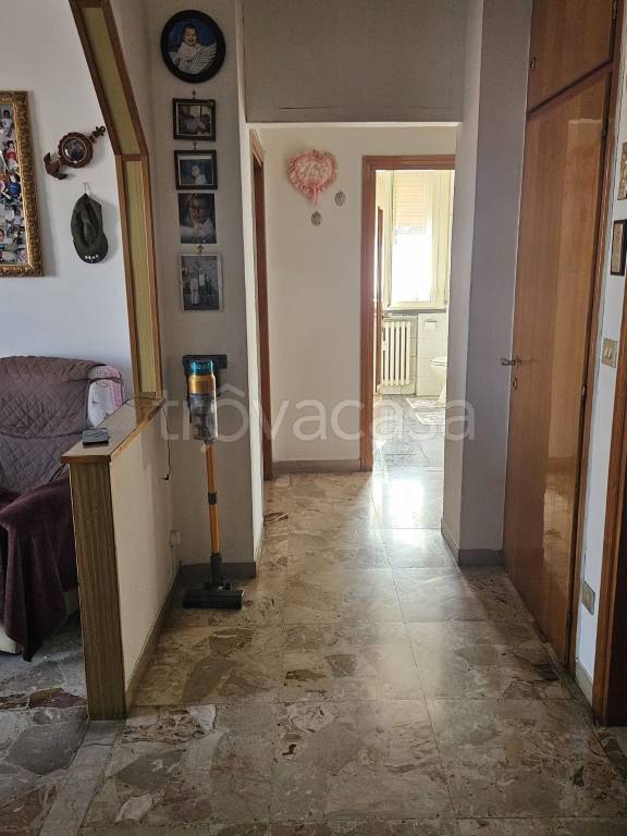 appartamento in vendita a Reggio nell'Emilia in zona Orologio