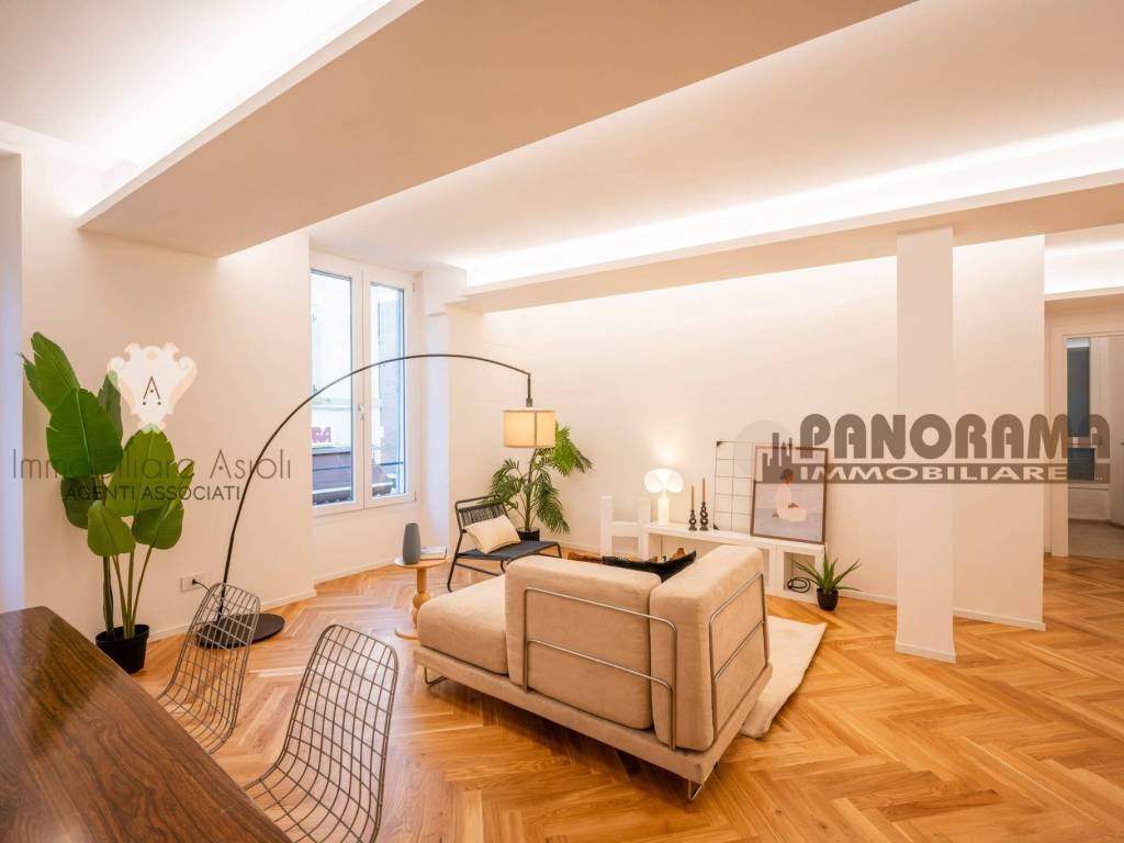 appartamento in vendita a Reggio nell'Emilia in zona Città Storica